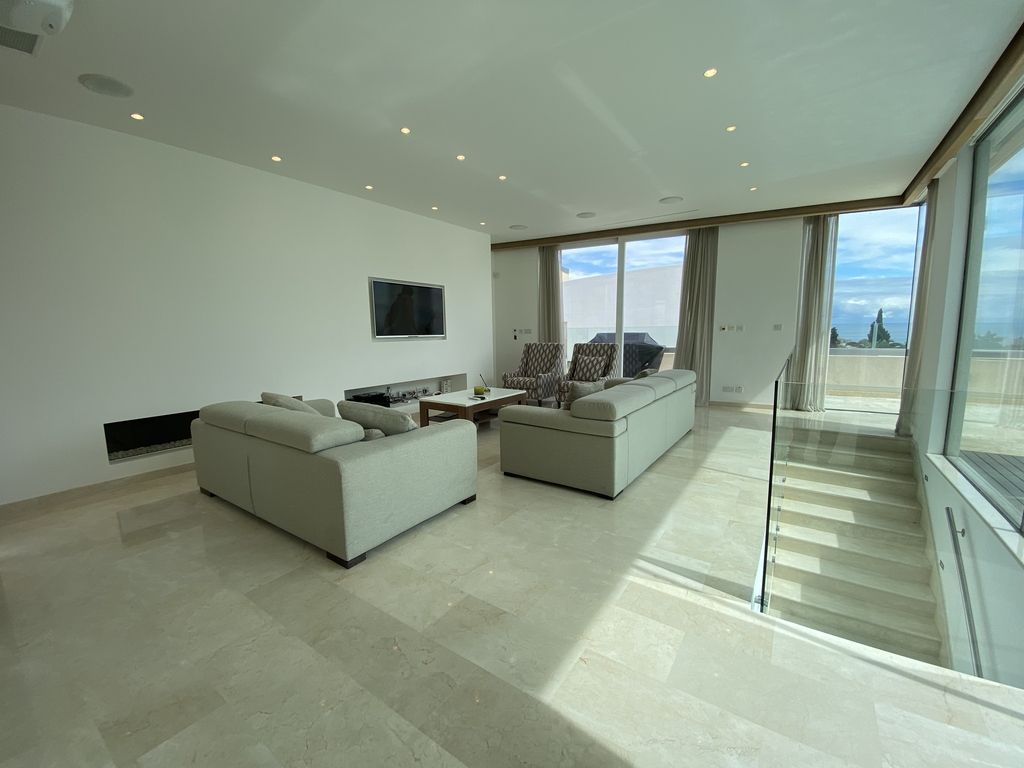 Madliena, Furnished Detached Villa's Image 4