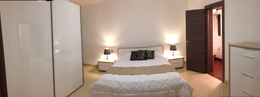 P_002911_Bedroom_2.jpg