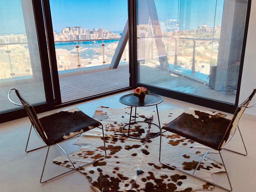 Gzira, Luxury Furnished Apartment's Image 6