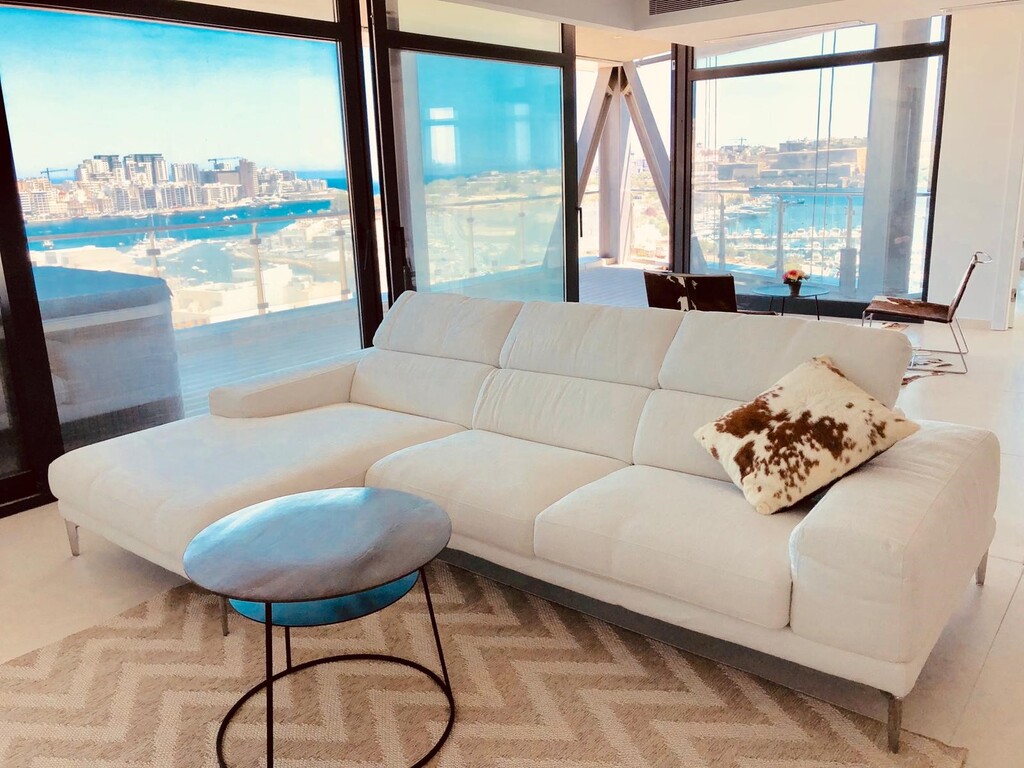 Gzira, Luxury Furnished Apartment's Image 4