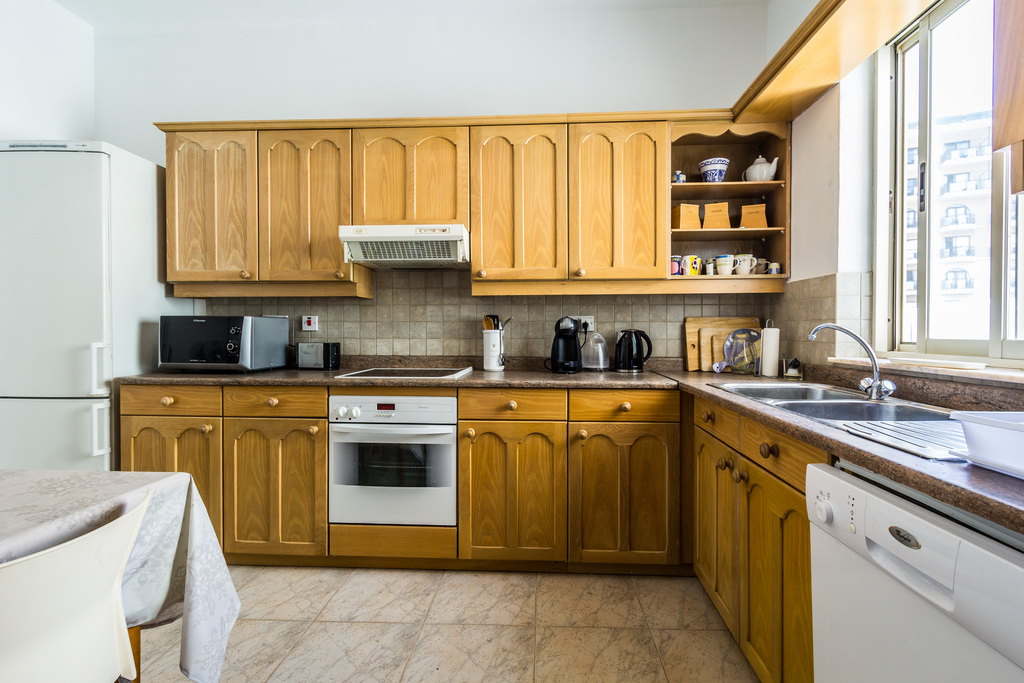 Sliema, Furnished Penthouse's Image 9