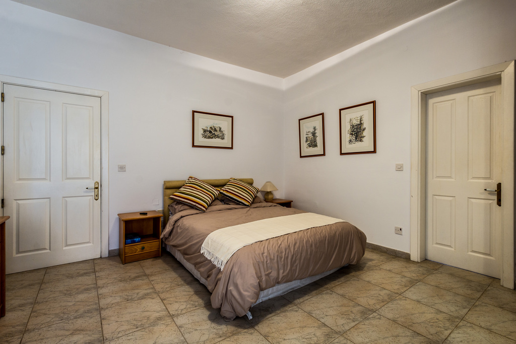 Sliema, Furnished Penthouse's Image 10