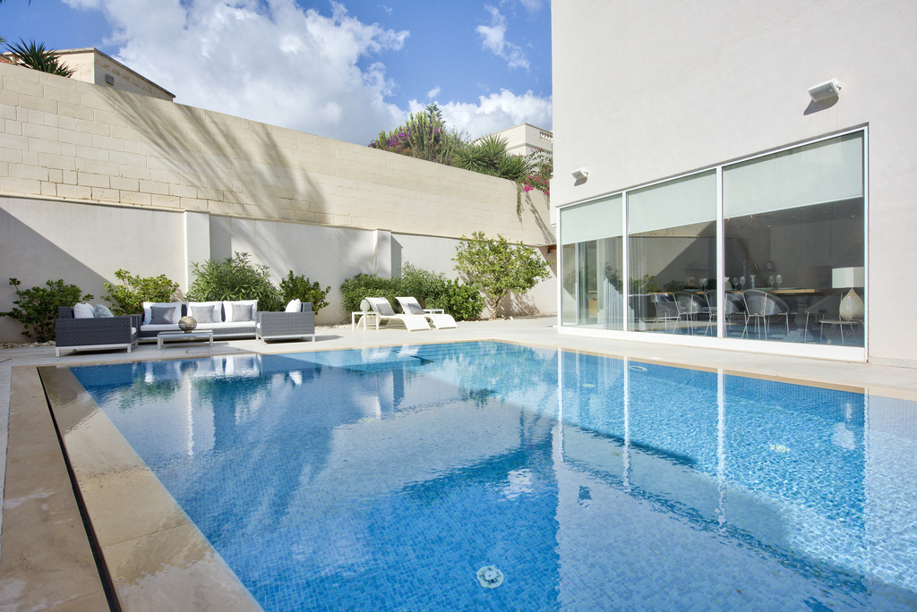 Ibragg, Furnished Semi-detached Villa's Image 14