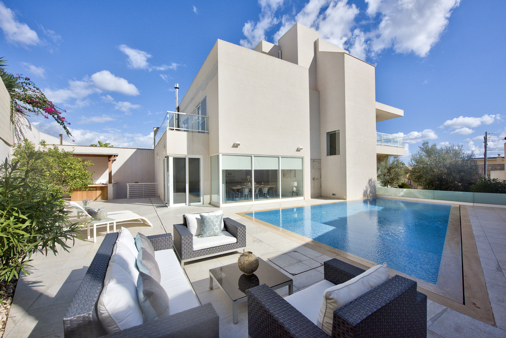 Ibragg, Furnished Semi-detached Villa's Image 15