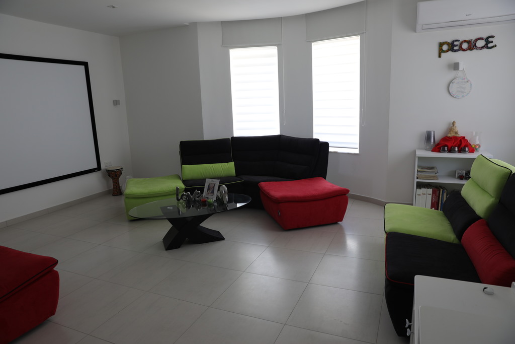 Madliena, Furnished Semi-detached Villa's Image 4