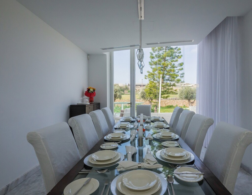 Buskett, Furnished Detached Bungalow's Image 6