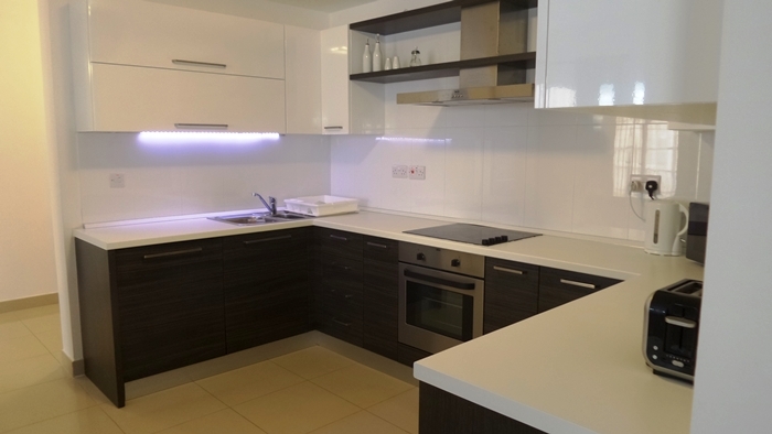 P_003063_Kitchen.jpg