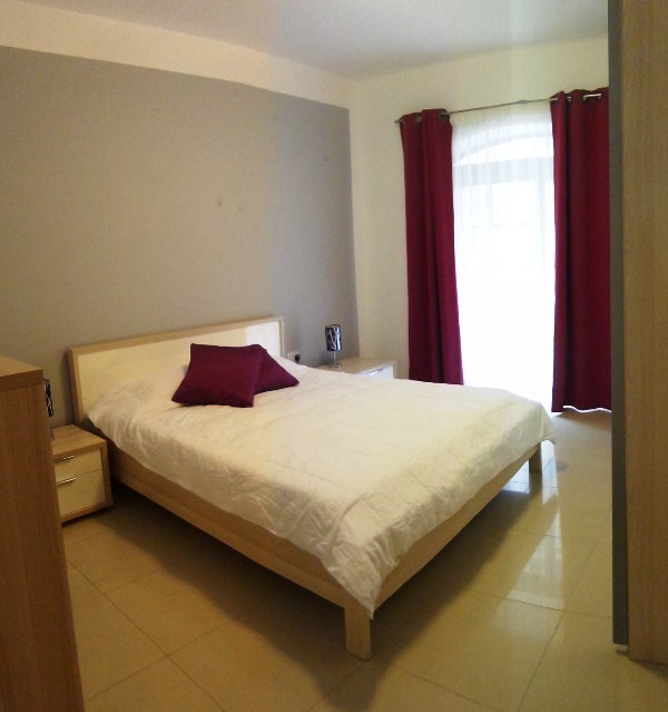 P_003063_Spare_bedroom_1.jpg