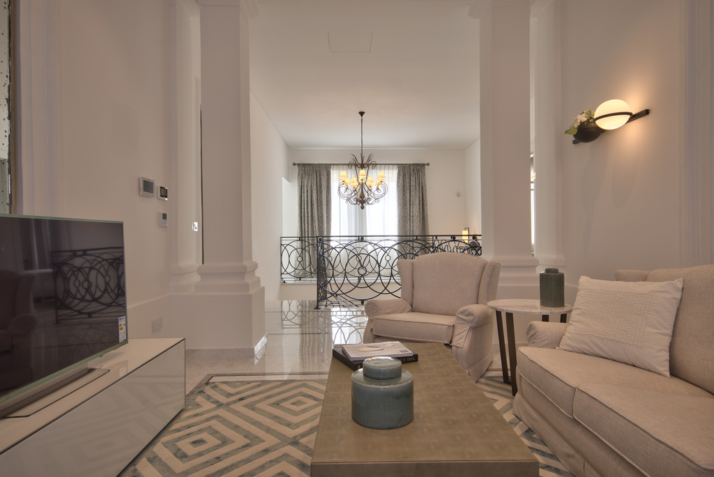 Ta' Xbiex,  Luxury Furnished Villa's Image 11
