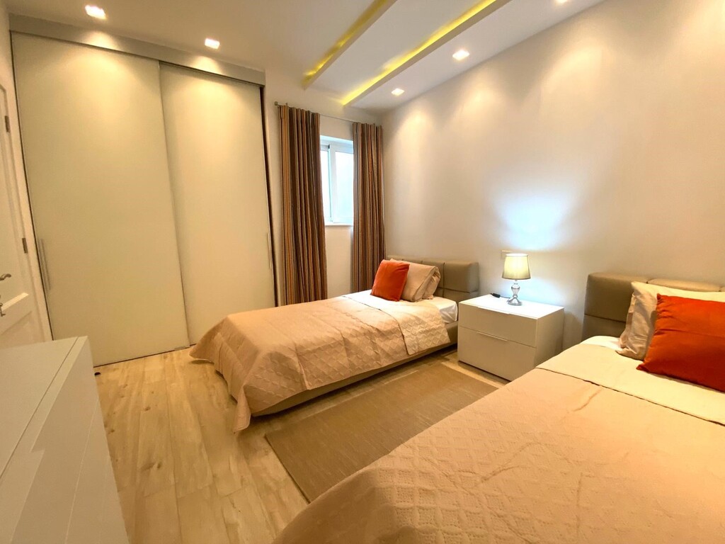 Sliema, Luxury Furnished Apartment's Image 8