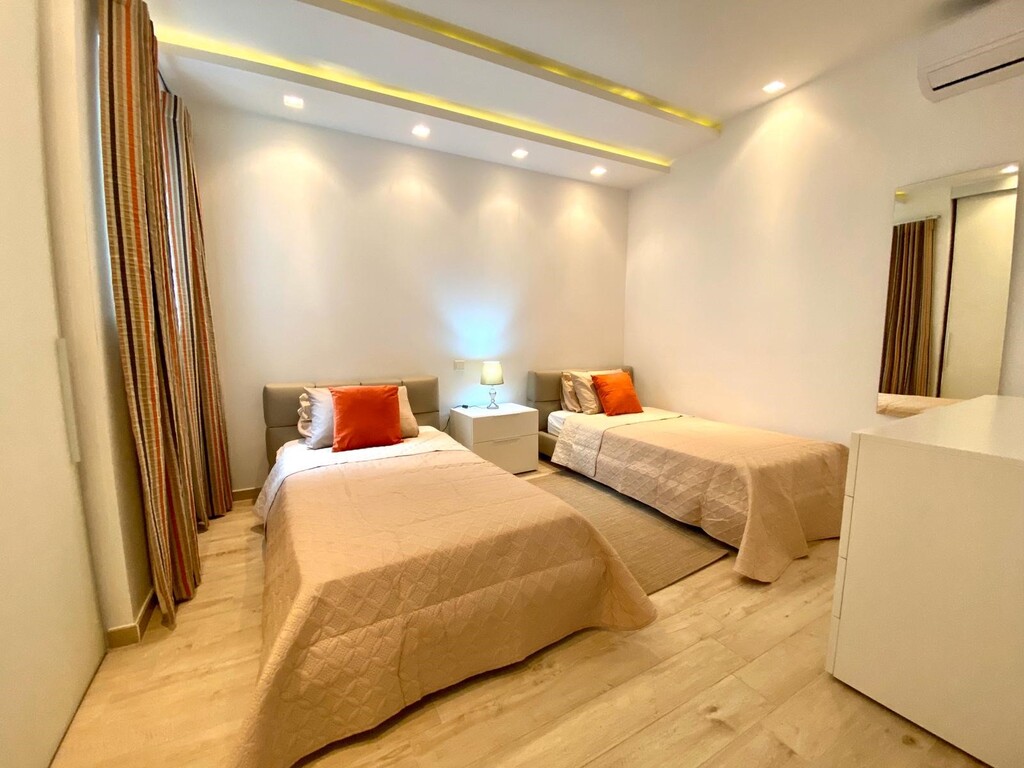 Sliema, Luxury Furnished Apartment's Image 10