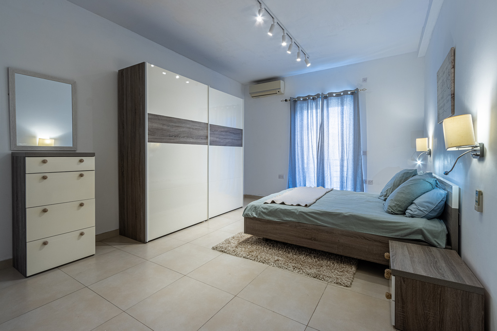 Sliema, Furnished Duplex Apartment's Image 9