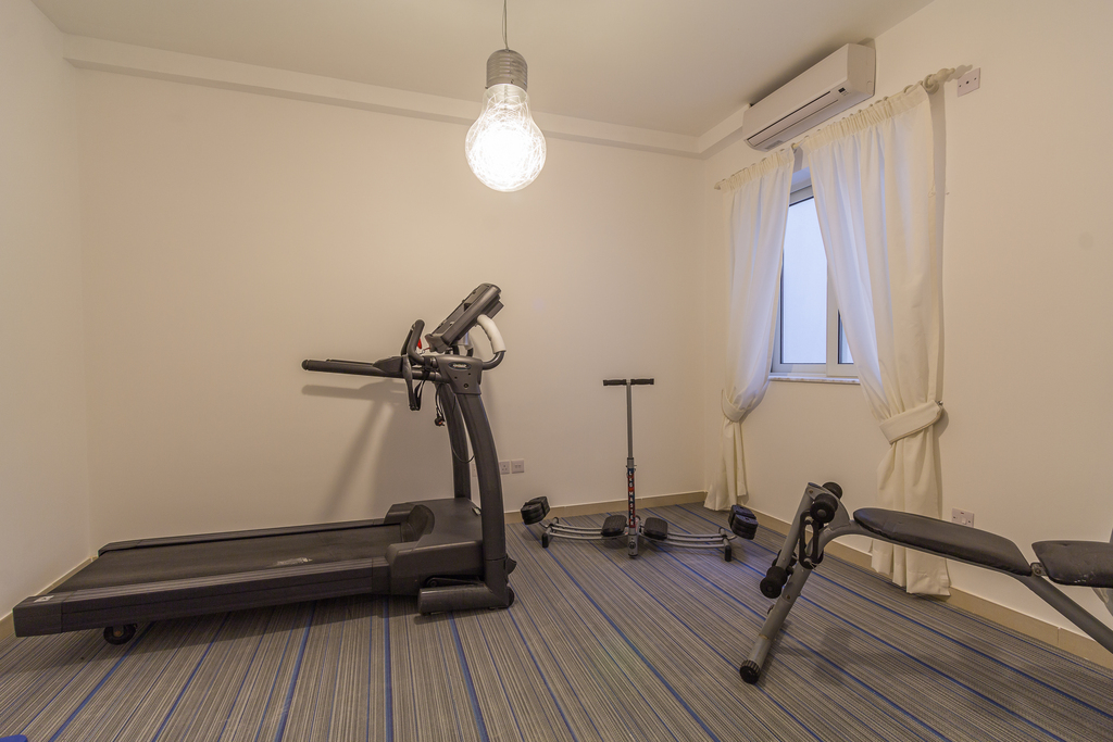 Sliema, Furnished Duplex Apartment's Image 9