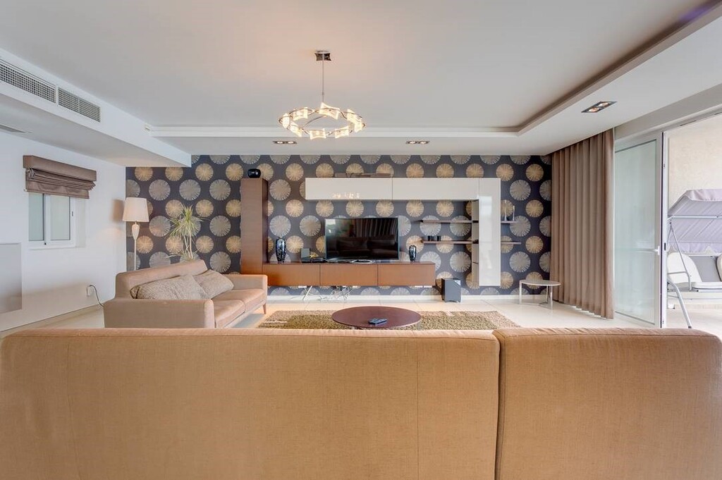 Sliema, Furnished Apartment's Image 8