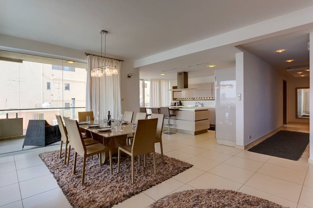 Sliema, Furnished Apartment's Image 4