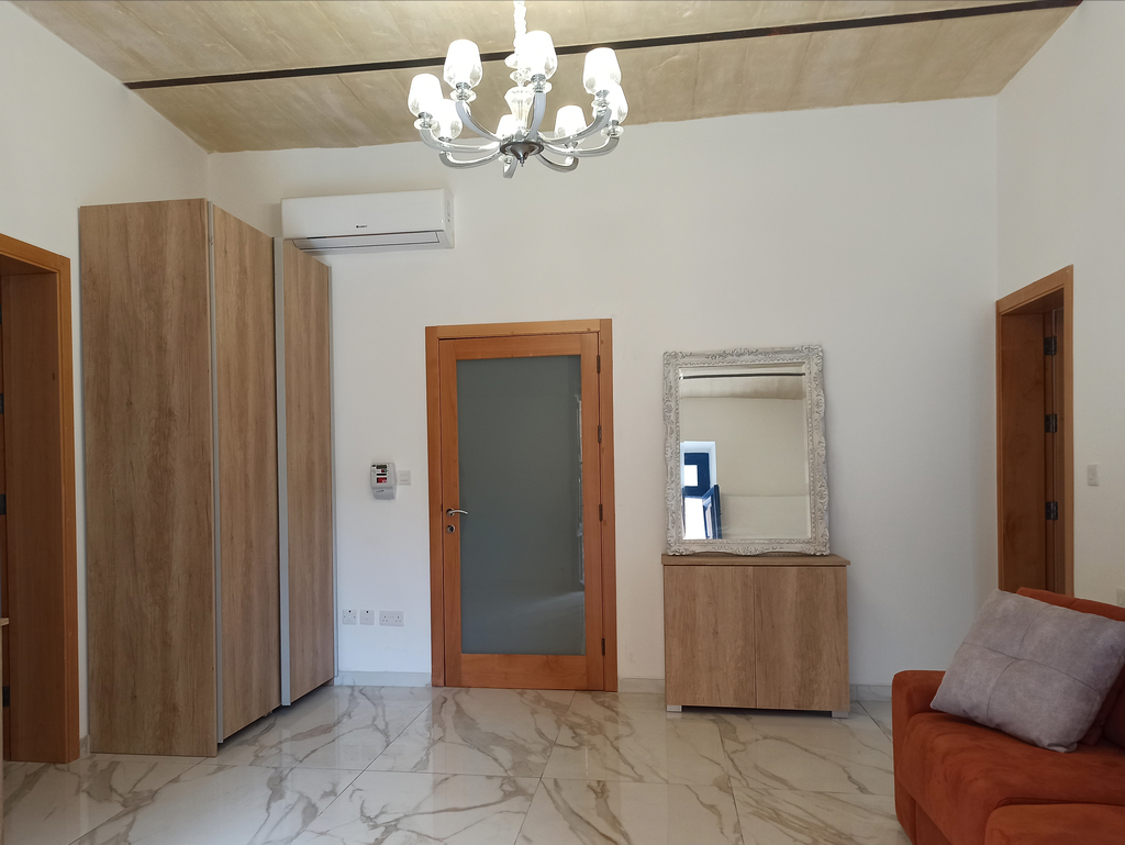Floriana, Finished Office's Image 12