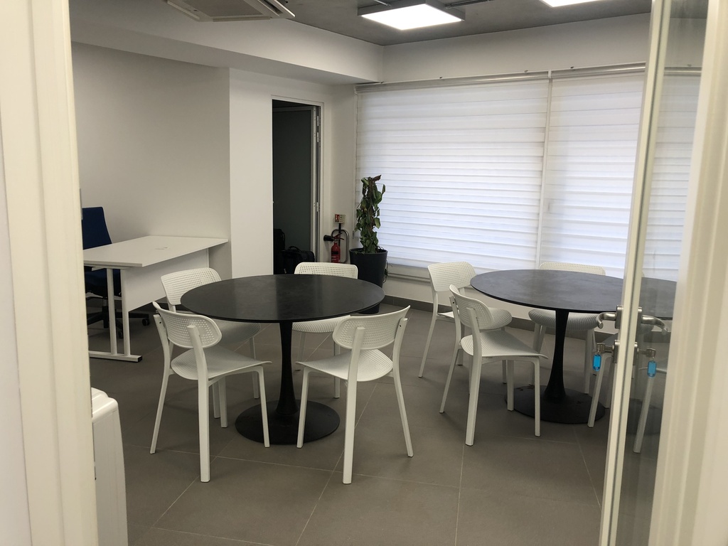 Sliema, Fully Equipped Office's Image 2