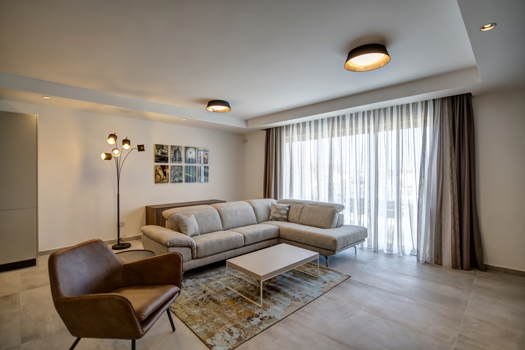 P_003349_St.Julians-apartment-to