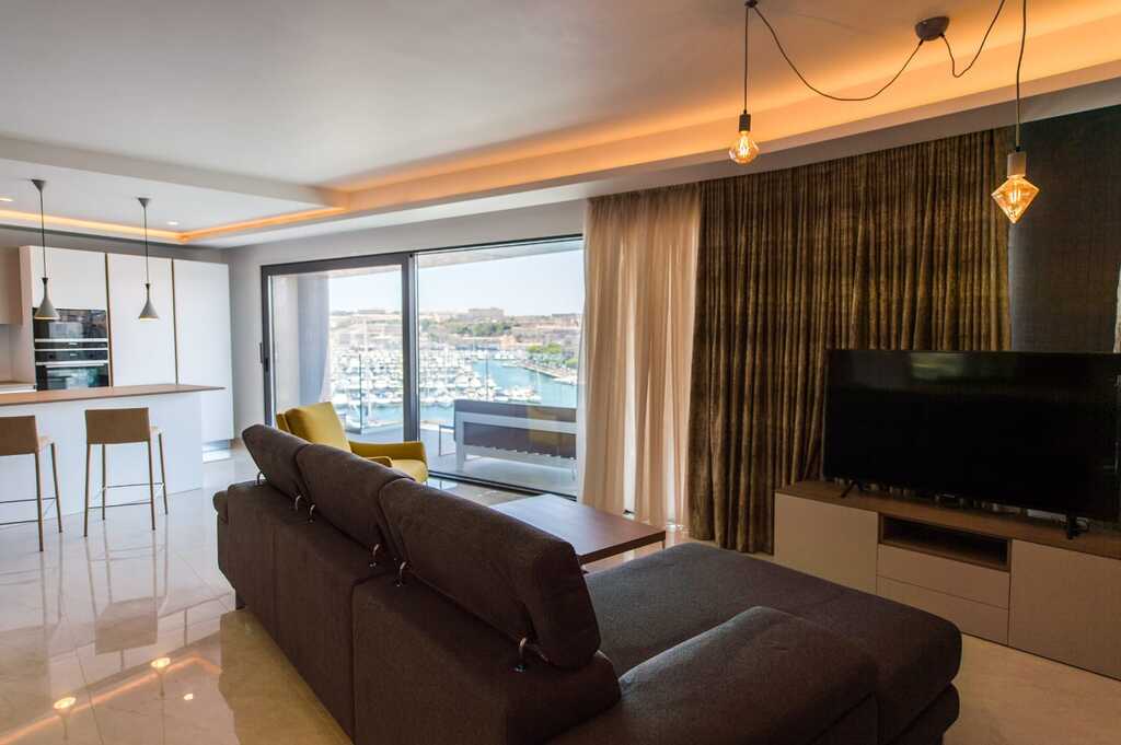 Ta' Xbiex, Luxury Furnished Apartment's Image 5