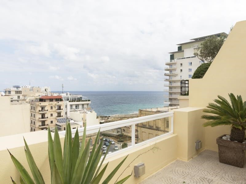Sliema, Luxury Furnished Apartment's Image 6