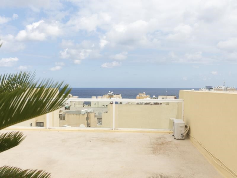 Sliema, Luxury Furnished Apartment's Image 7