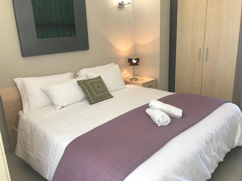 Sliema Seafront Apartment's Image 11