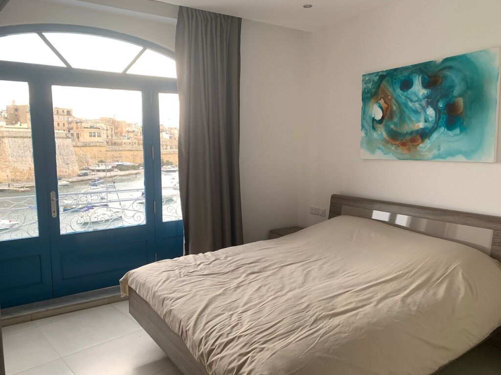 Kalkara, Furnished Penthouse's Image 9