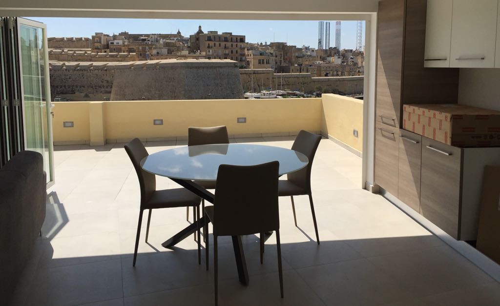 Kalkara, Furnished Penthouse's Image 7
