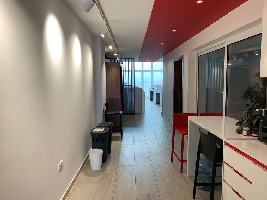 Gzira, Fully Equipped Office's Image 3