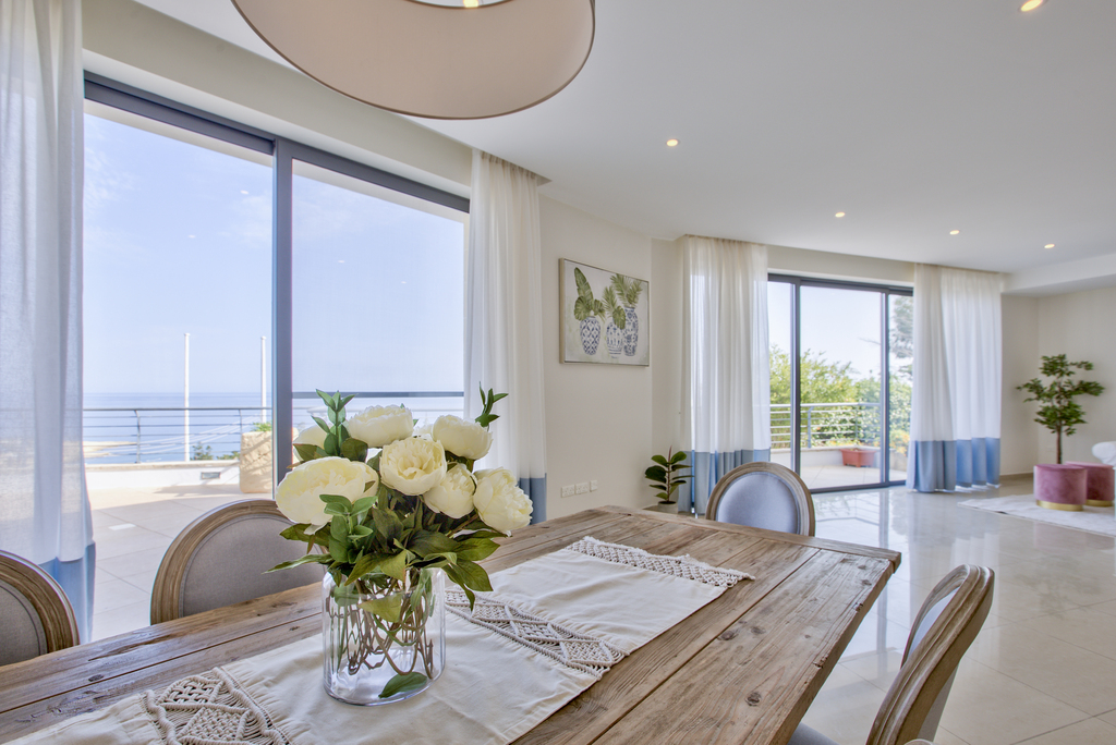 P_003619_Madliena_Luxury_Dining_