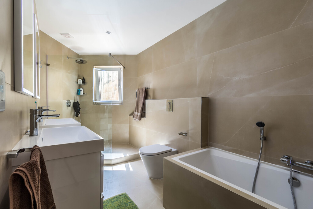 St Julians, Luxury Furnished Apartment's Image 11