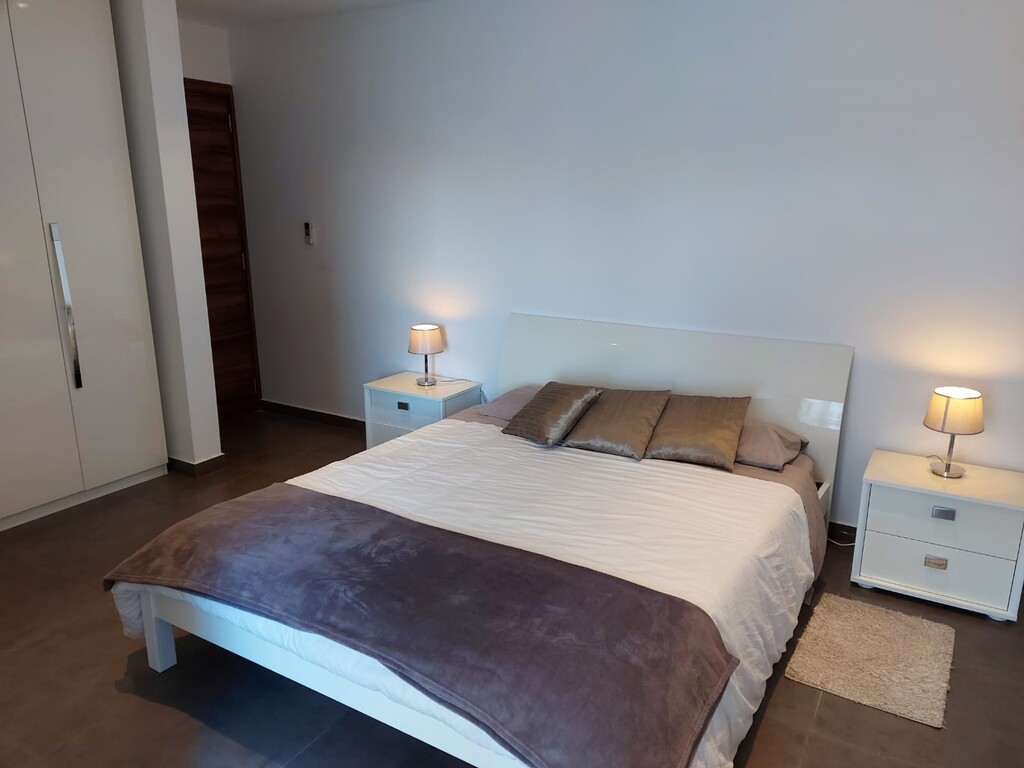 Sliema, Furnished Apartment's Image 7