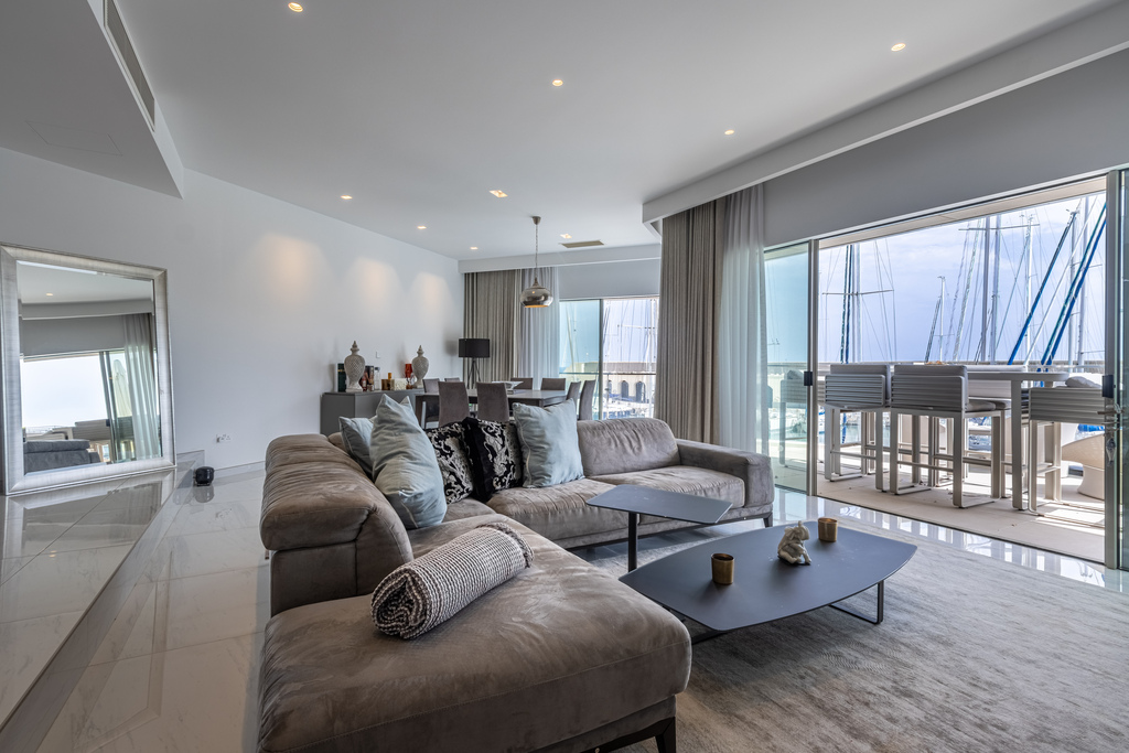 Portomaso_apartment_for_rent-maltese_weather-oyster_christie's