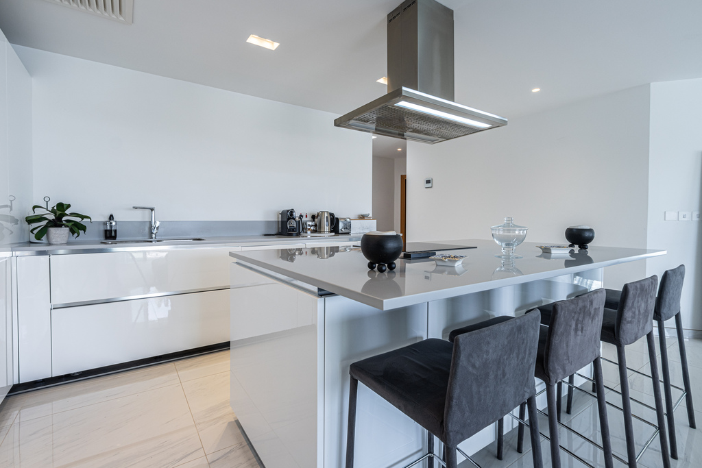 Laguna Portomaso Luxury Furnished Apartment's Image 7