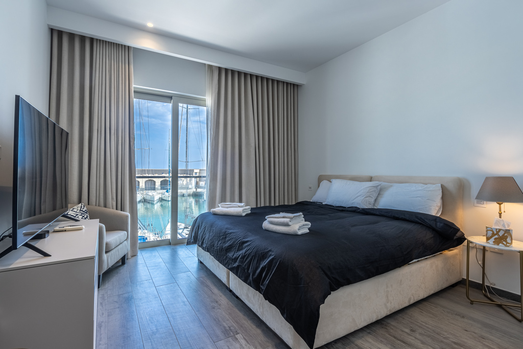 Laguna Portomaso Luxury Furnished Apartment's Image 11