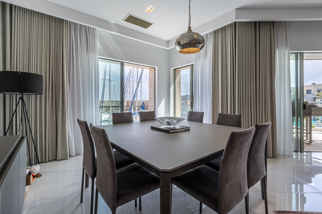 Laguna Portomaso Luxury Furnished Apartment's Image 5