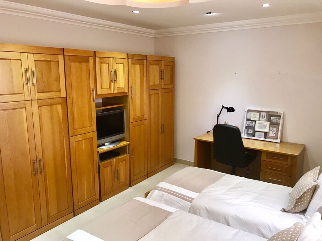 Sliema, Furnished Apartment's Image 8