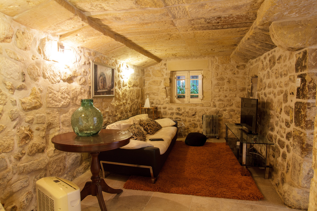 P_003830_Rabat-townhouse-to-let-