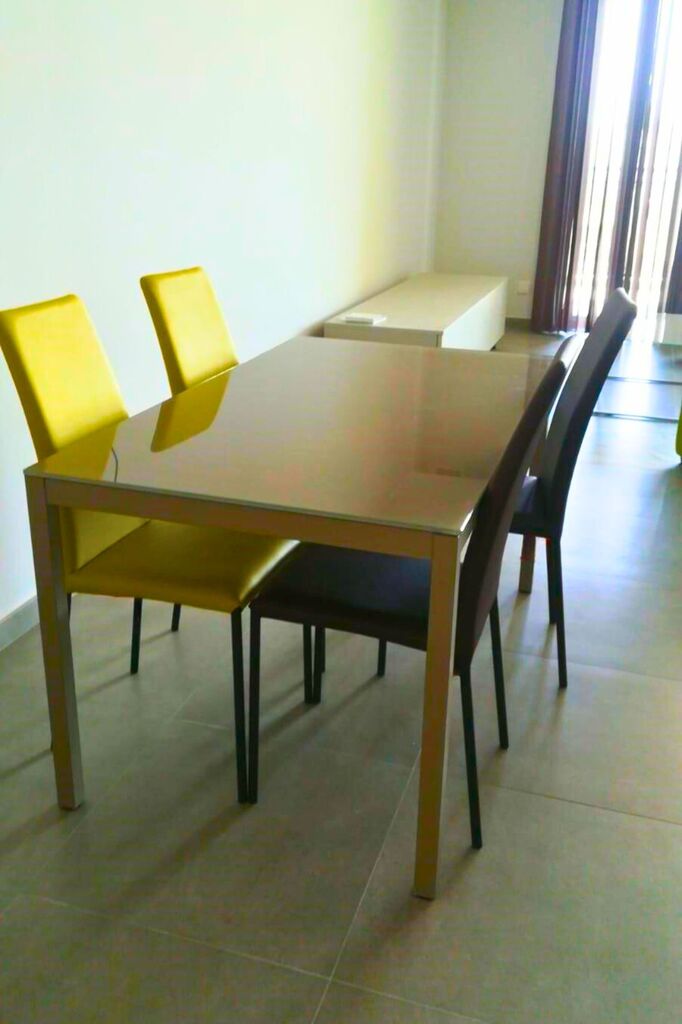 Pender-Gardens-Modern-Two-Bedroom-Apartment-For-Rent-Christies