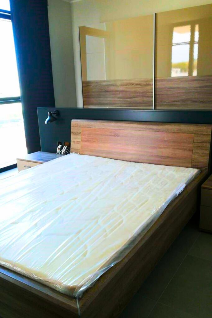 Pender-Gardens-Bright-Apartment-For-Rent-Christies