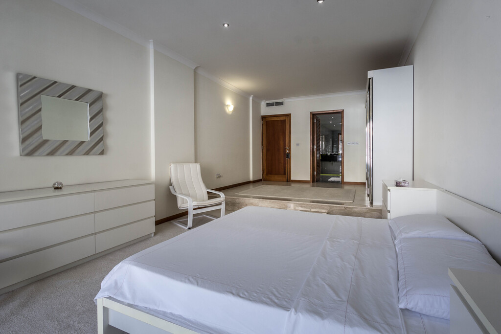 Portomaso Furnished Apartment's Image 5