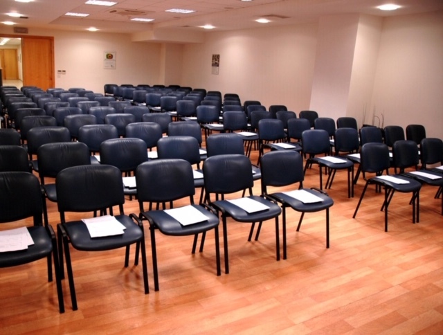 P_004011_LG_Room_1.2.JPG