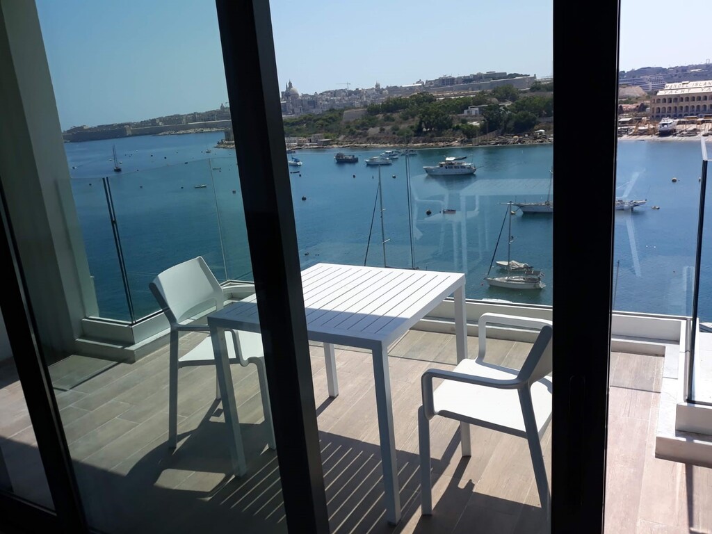 Sliema, Luxury Furnished Apartment's Image 6