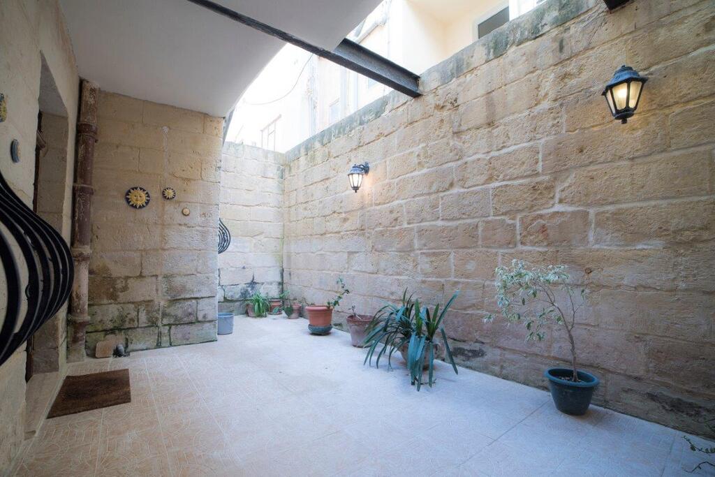 Sliema, Furnished Town House's Image 4