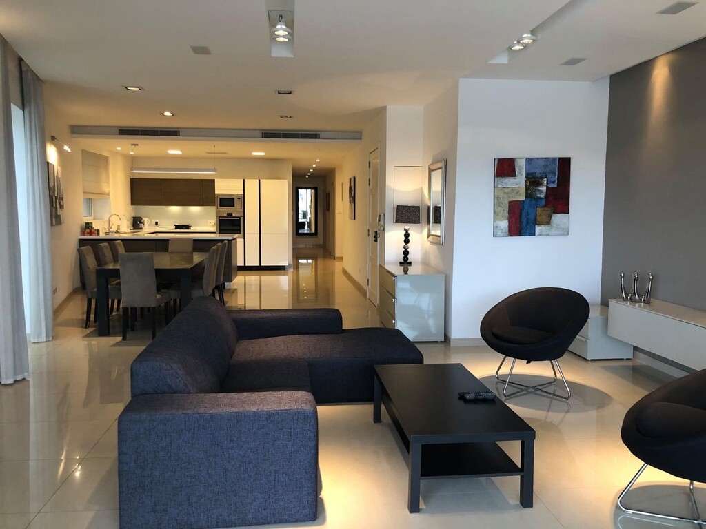 Ta' Xbiex, Furnished Apartment's Image 3