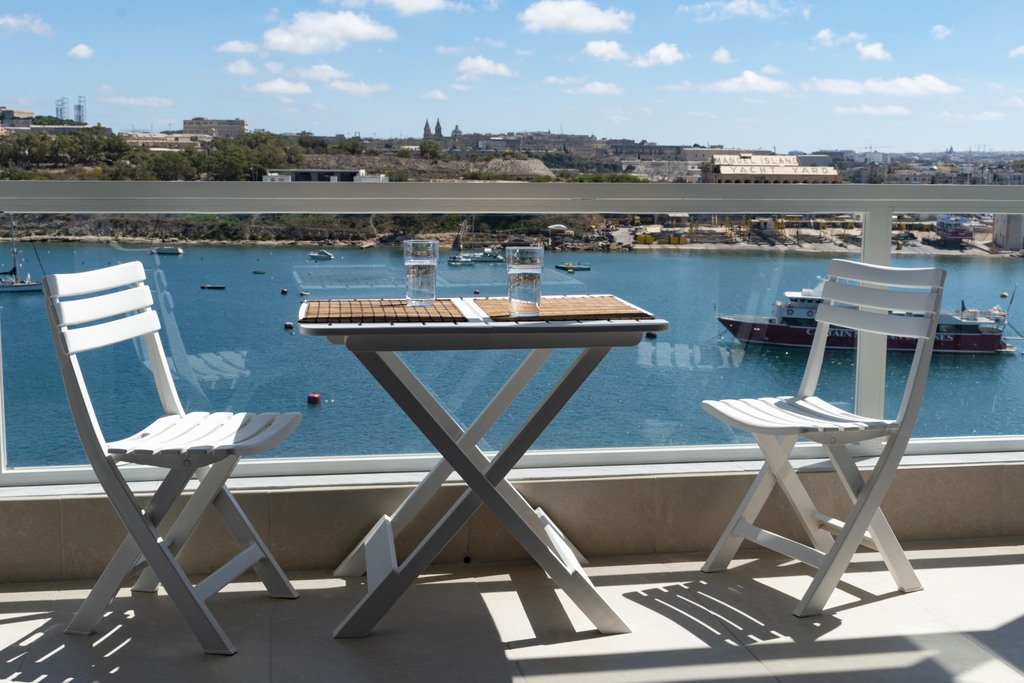 P_004206_Sliema_Apartment_balcon