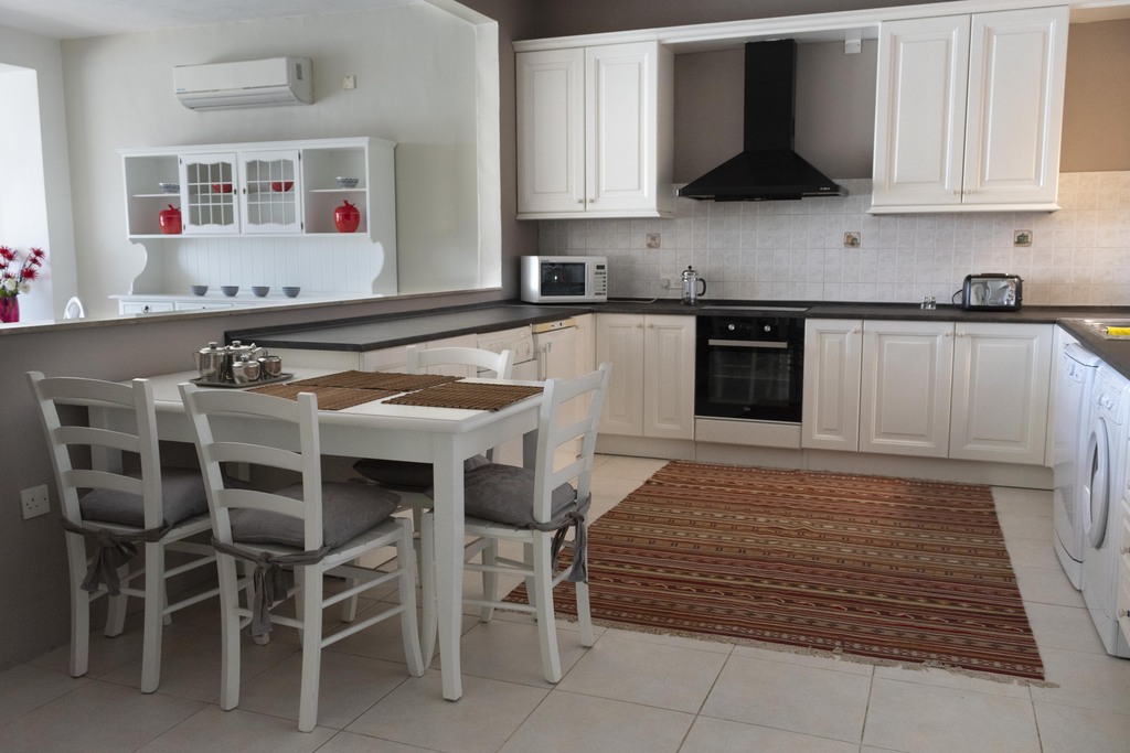 Sliema, Furnished Apartment's Image 5