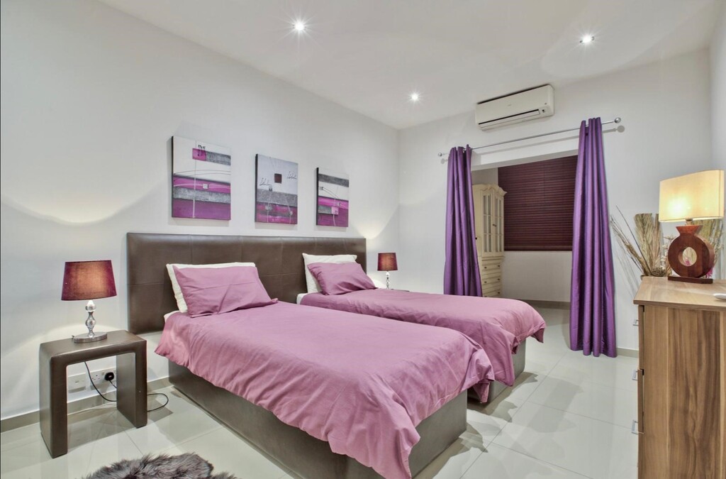 Sliema, Furnished Apartment's Image 9