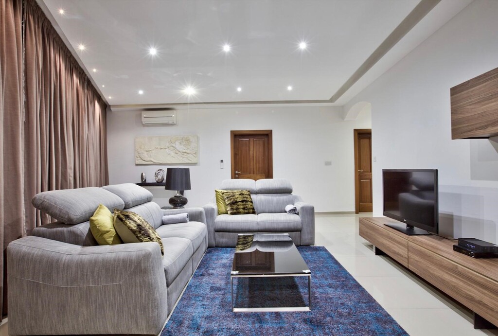 P_004217_modern_living_room_just