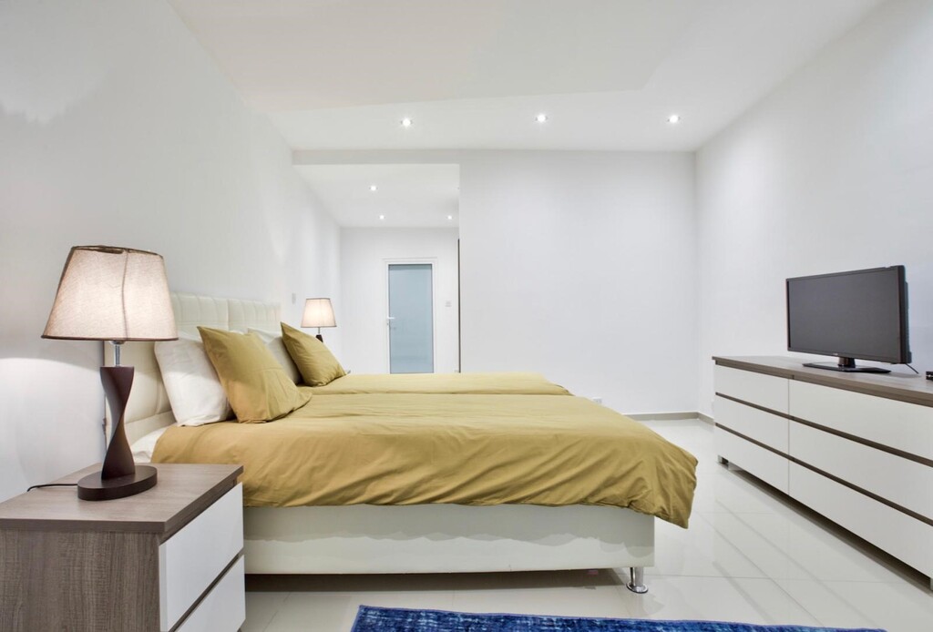 Sliema, Furnished Apartment's Image 7